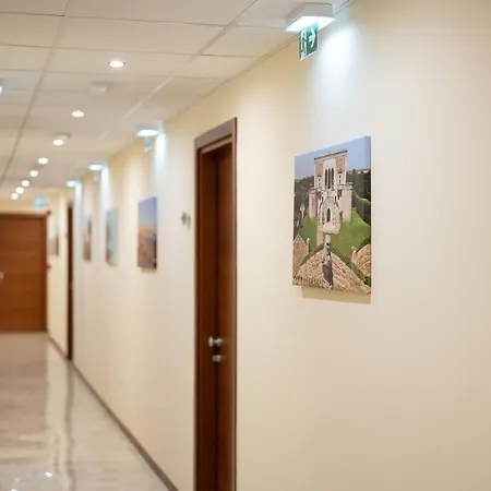 Auditorium Отель Бари